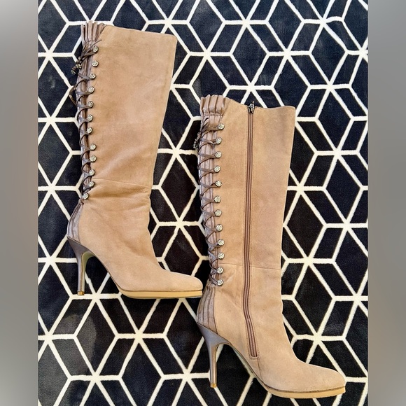 NWOT BOURNE BOOTS UK Designer Bejeweled Lace Up Satin & Suede Tan Sz EU37, US6.5 - Picture 7 of 15